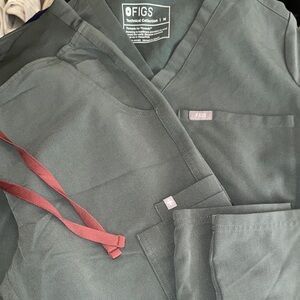 Figs Women’s Bonsai Scrub Set - One Pocket Top, Yoga waistband Yola Bottom